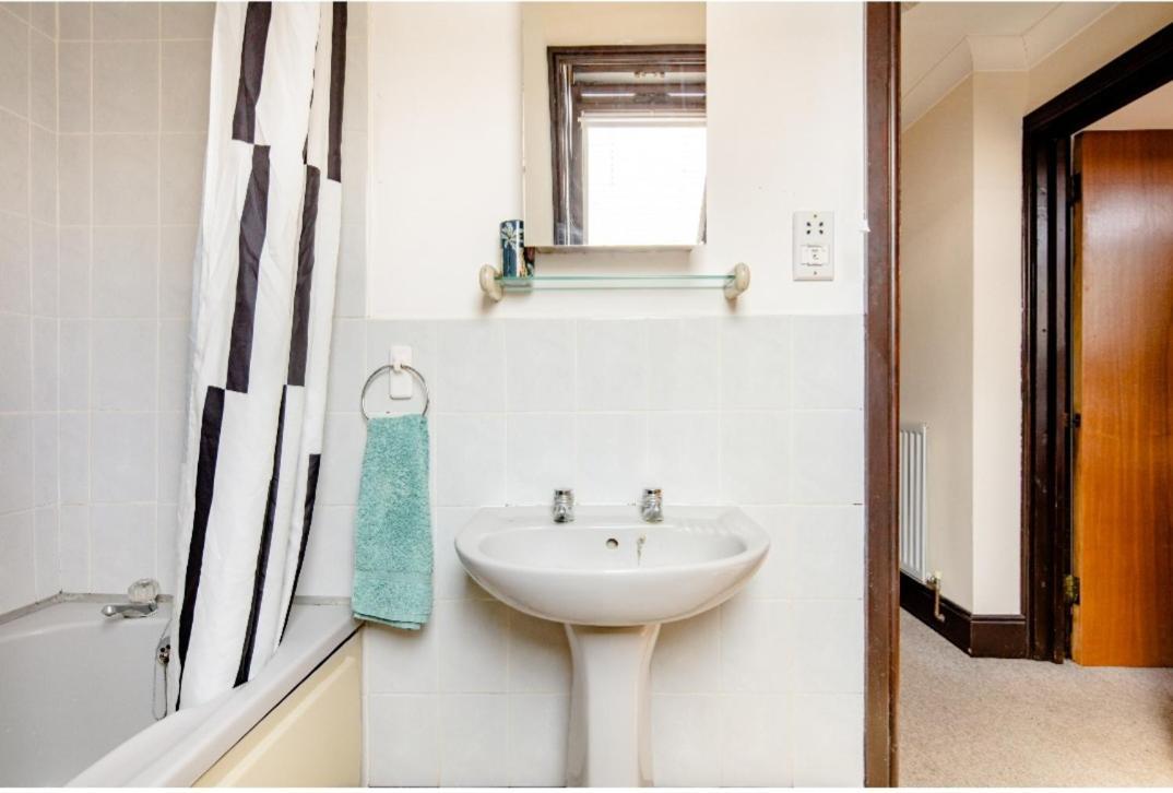 Double Room 2 Mins From Station Belvedere 外观 照片
